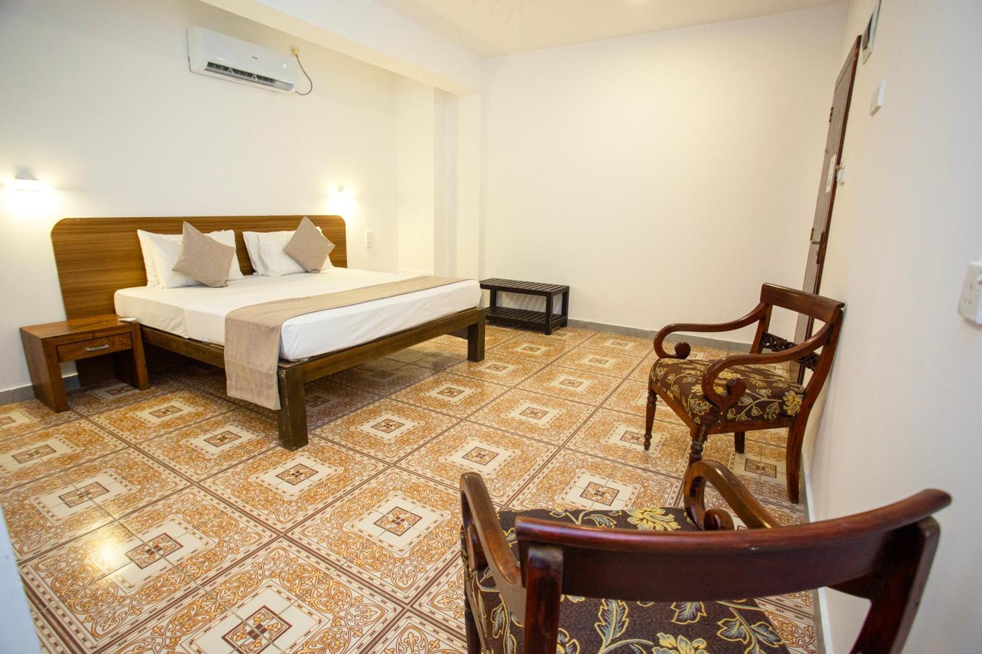 Hotel Lucky Seven Hikkaduwa Extérieur photo