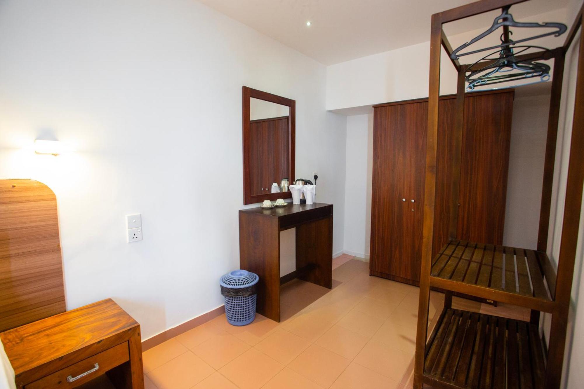 Hotel Lucky Seven Hikkaduwa Extérieur photo