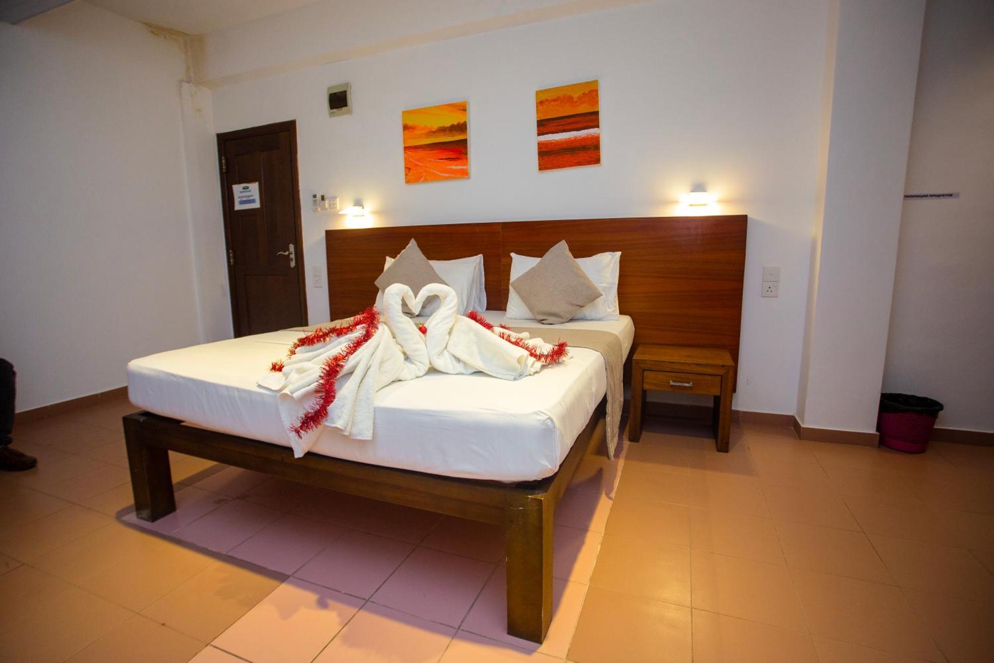 Hotel Lucky Seven Hikkaduwa Extérieur photo
