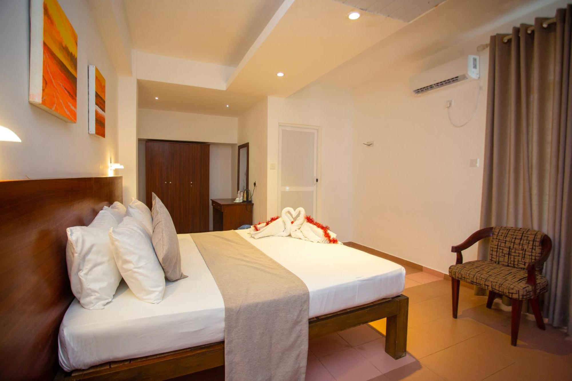Hotel Lucky Seven Hikkaduwa Extérieur photo