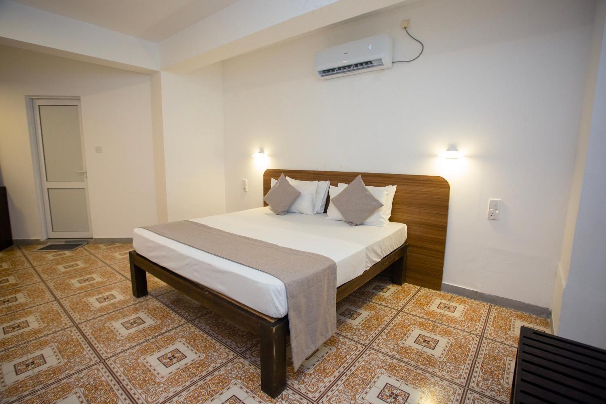 Hotel Lucky Seven Hikkaduwa Extérieur photo