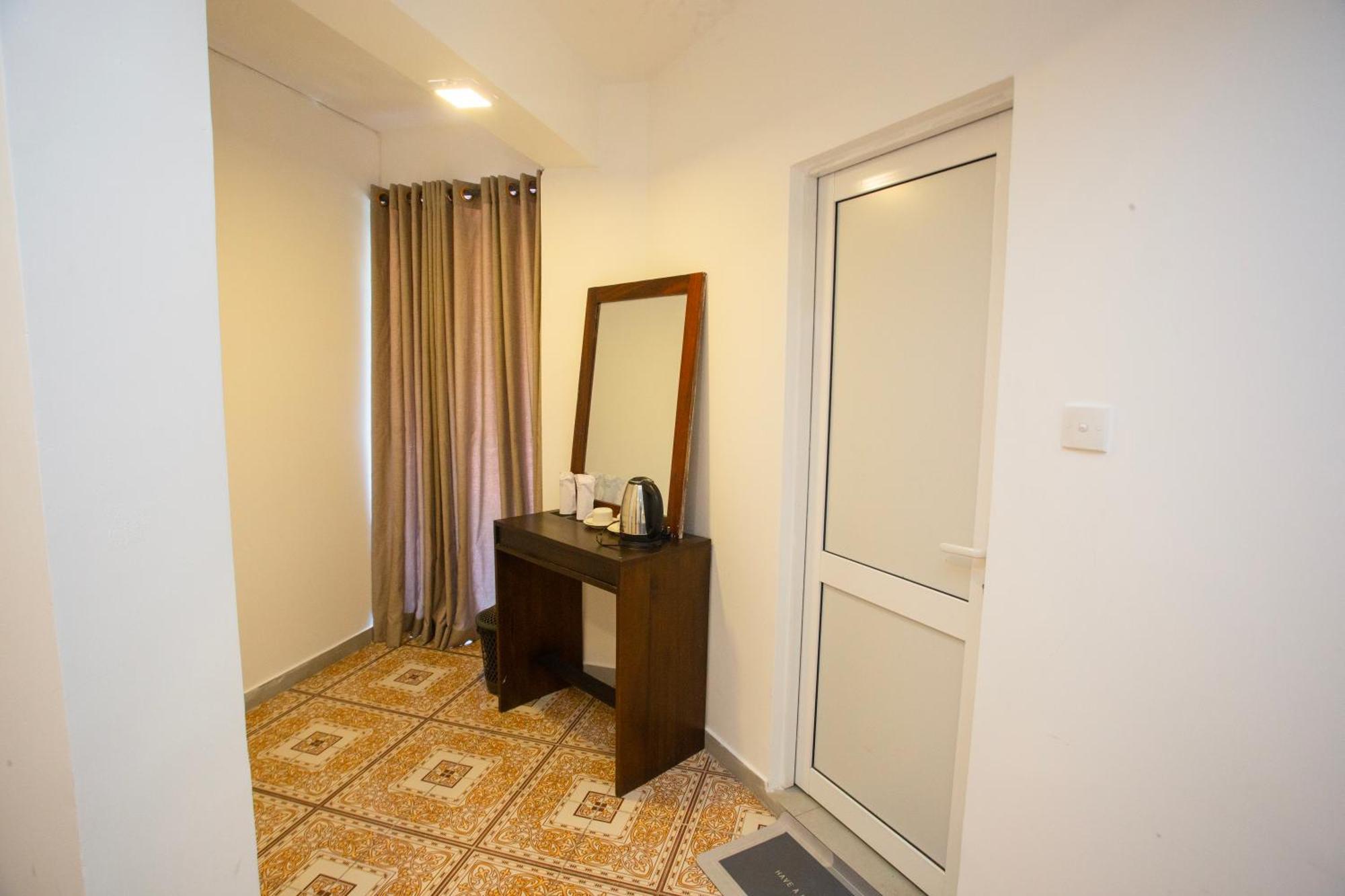 Hotel Lucky Seven Hikkaduwa Extérieur photo