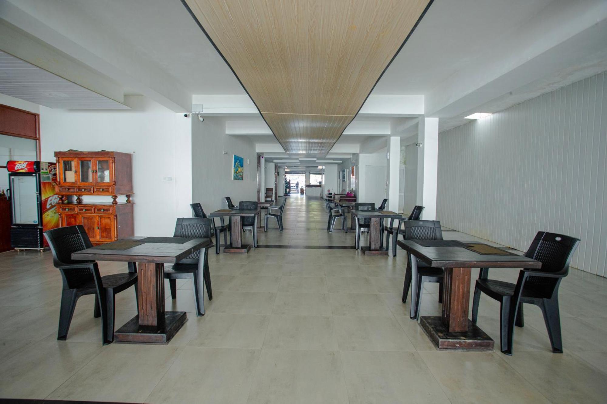 Hotel Lucky Seven Hikkaduwa Extérieur photo