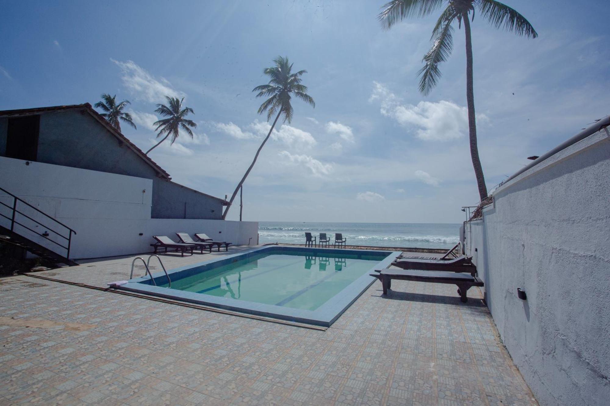 Hotel Lucky Seven Hikkaduwa Extérieur photo