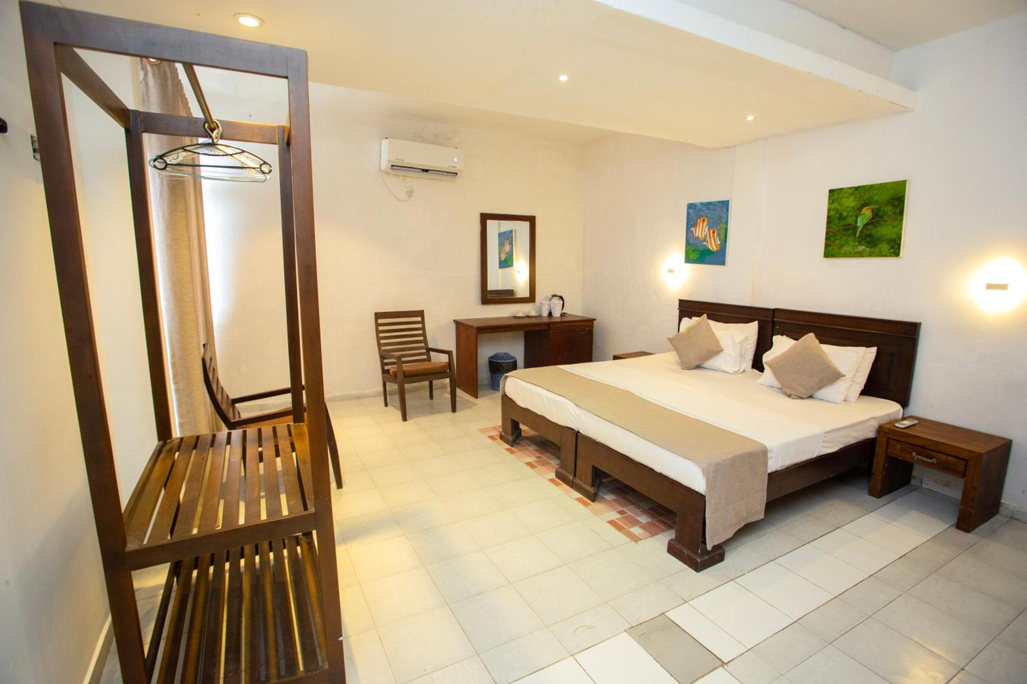 Hotel Lucky Seven Hikkaduwa Extérieur photo