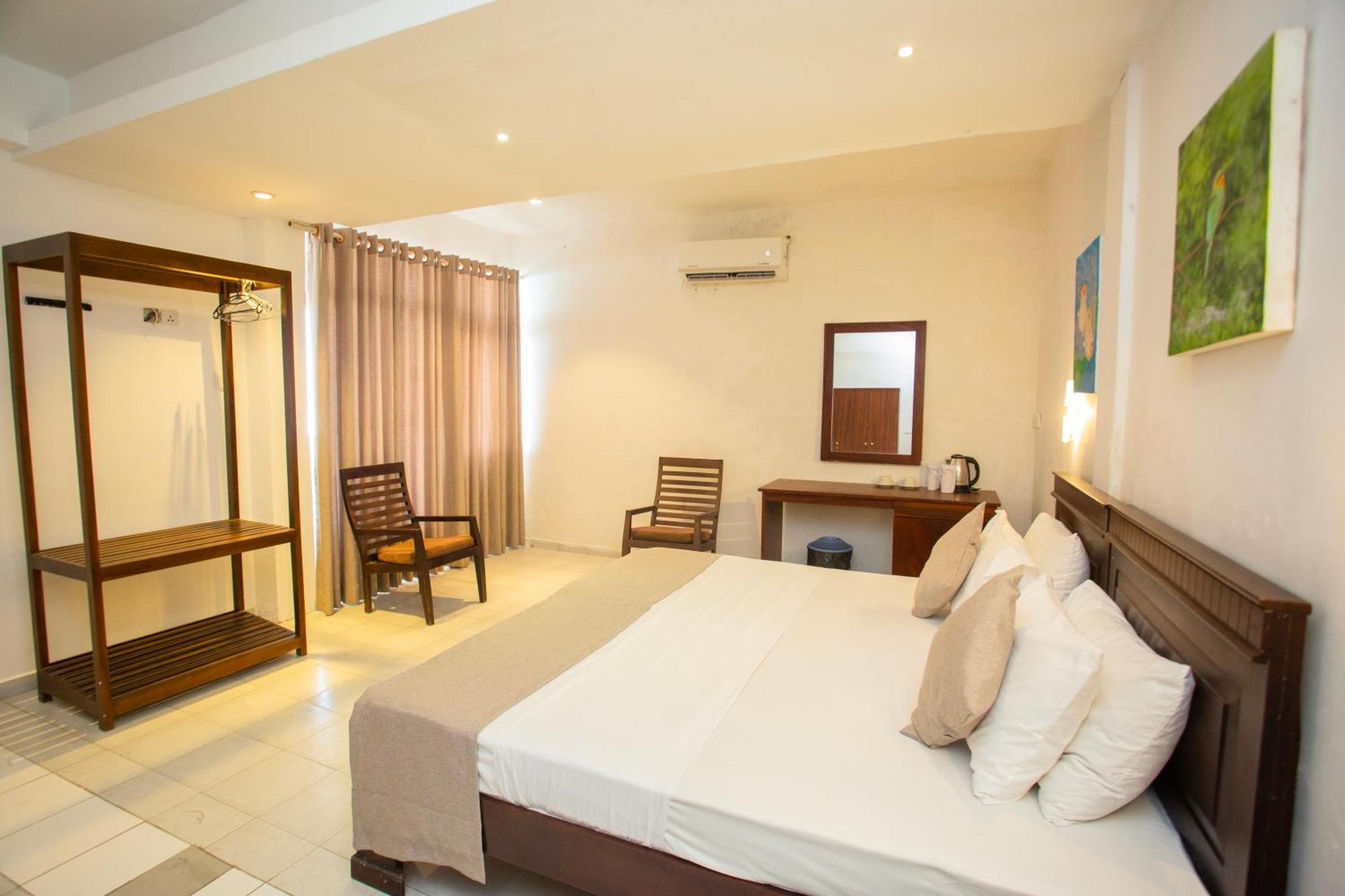 Hotel Lucky Seven Hikkaduwa Extérieur photo