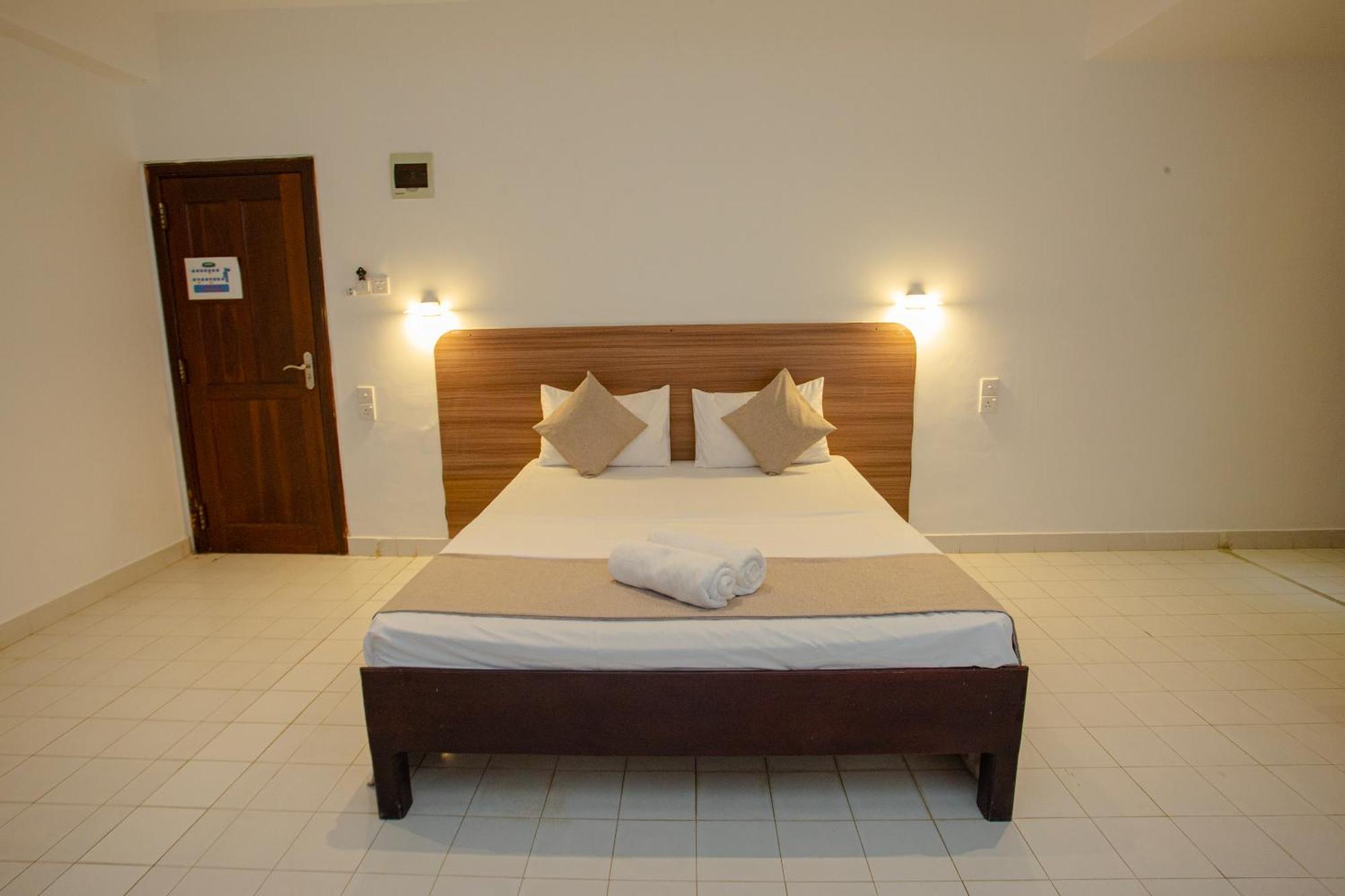 Hotel Lucky Seven Hikkaduwa Extérieur photo