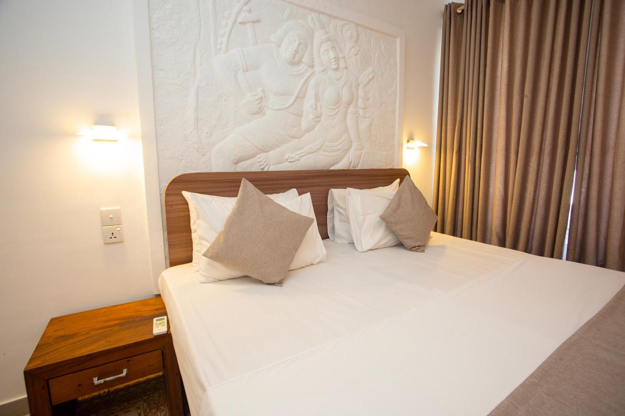 Hotel Lucky Seven Hikkaduwa Extérieur photo