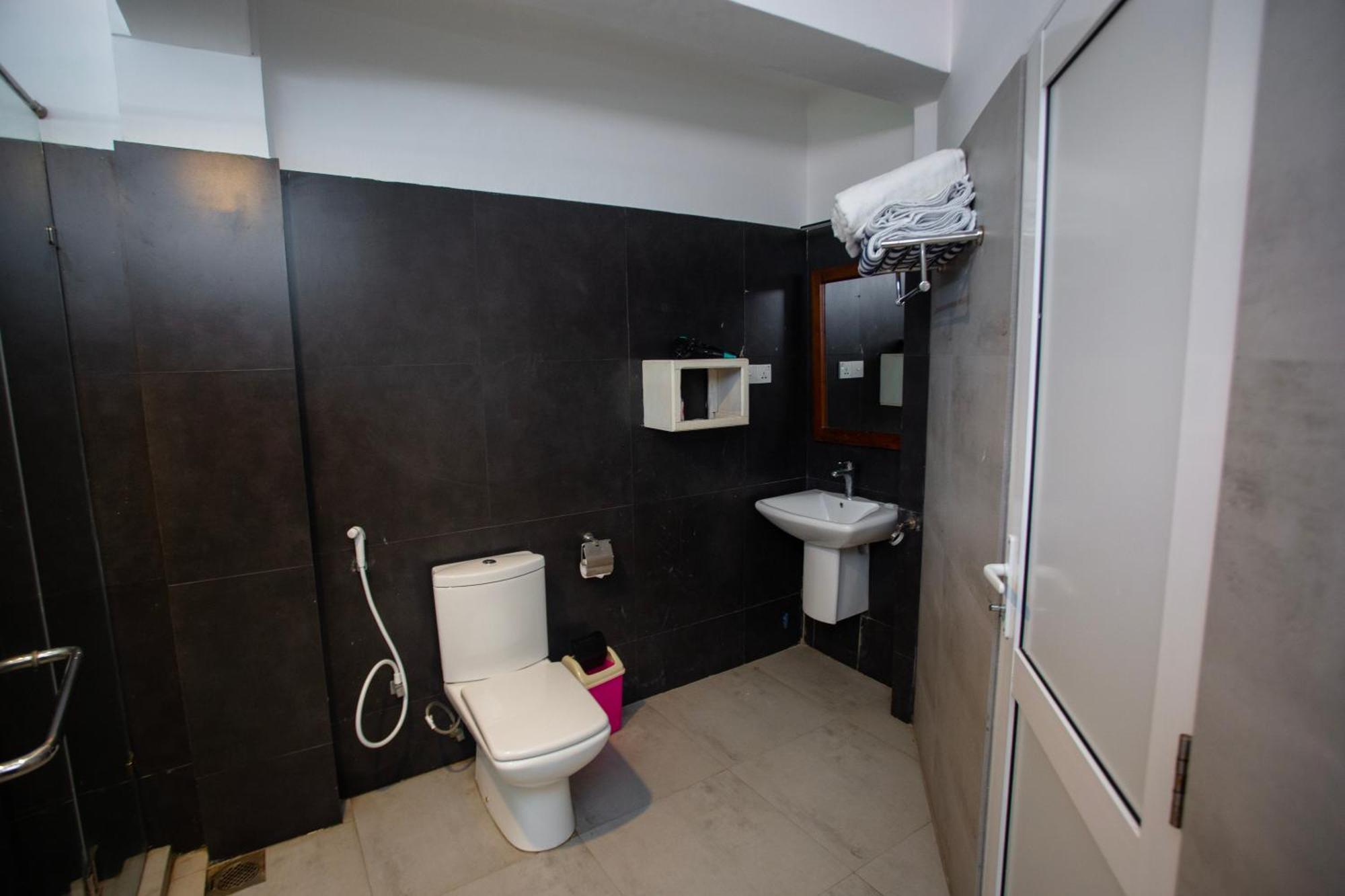 Hotel Lucky Seven Hikkaduwa Extérieur photo